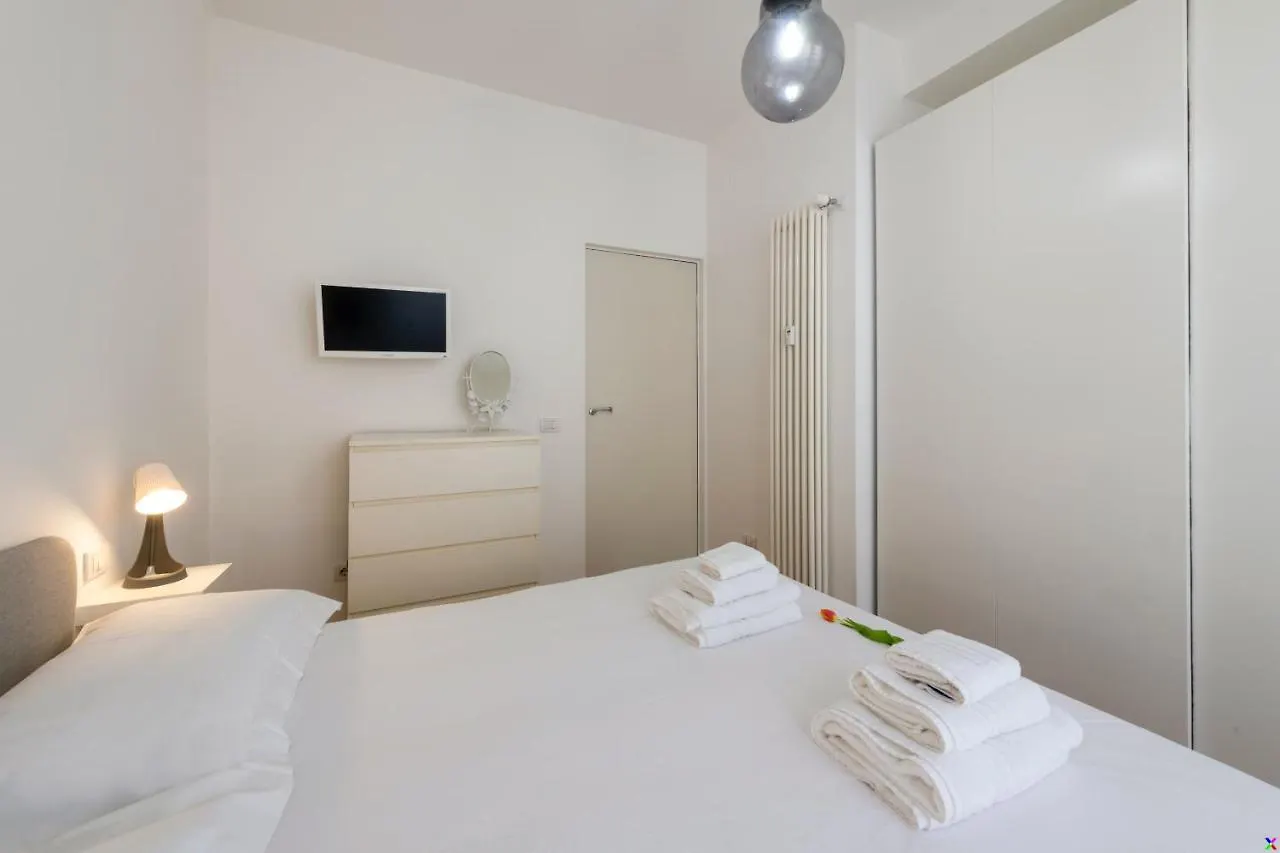 Bnbutler - Verona 12, Porta Romana District Milan